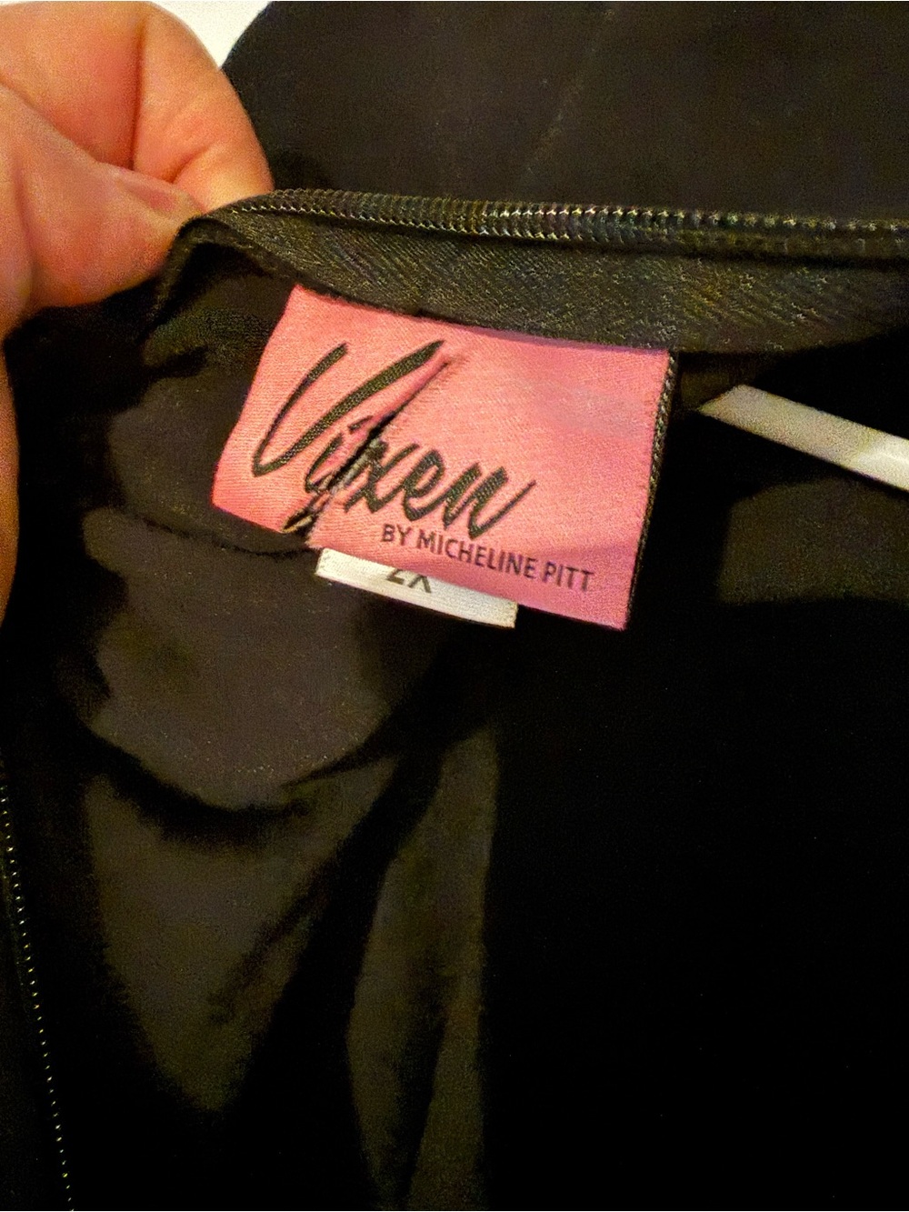 Black Vixen by Micheline Pitt Long-Sleeve A-Line Pinup Black Stretchy Dress 2x - Picture 6 of 7